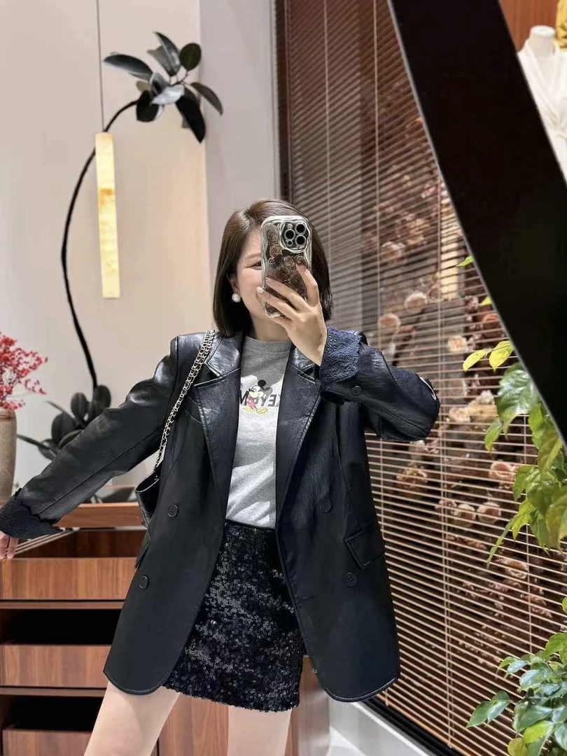 田田家蕾丝拼接西服皮衣（2515）