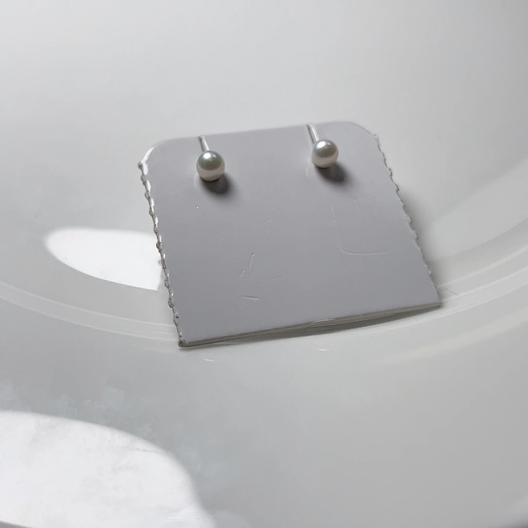 未镶嵌淡水珍珠颈饰4.3镜面极光耳钉