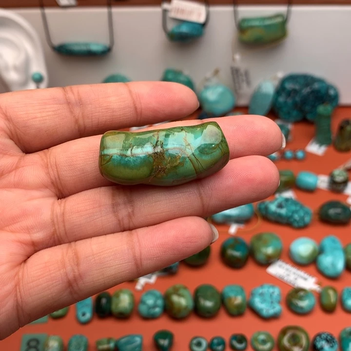 绿松石未镶嵌珠宝奇石