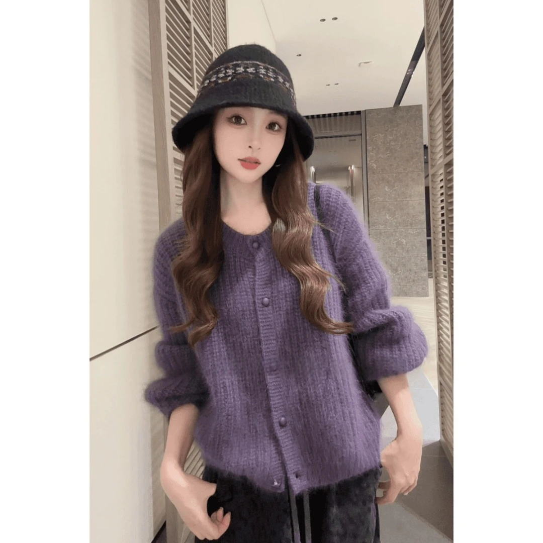 长袖纯色打底衫+松紧腰卫裤休闲裤+紫色针织毛衣外套BB50485