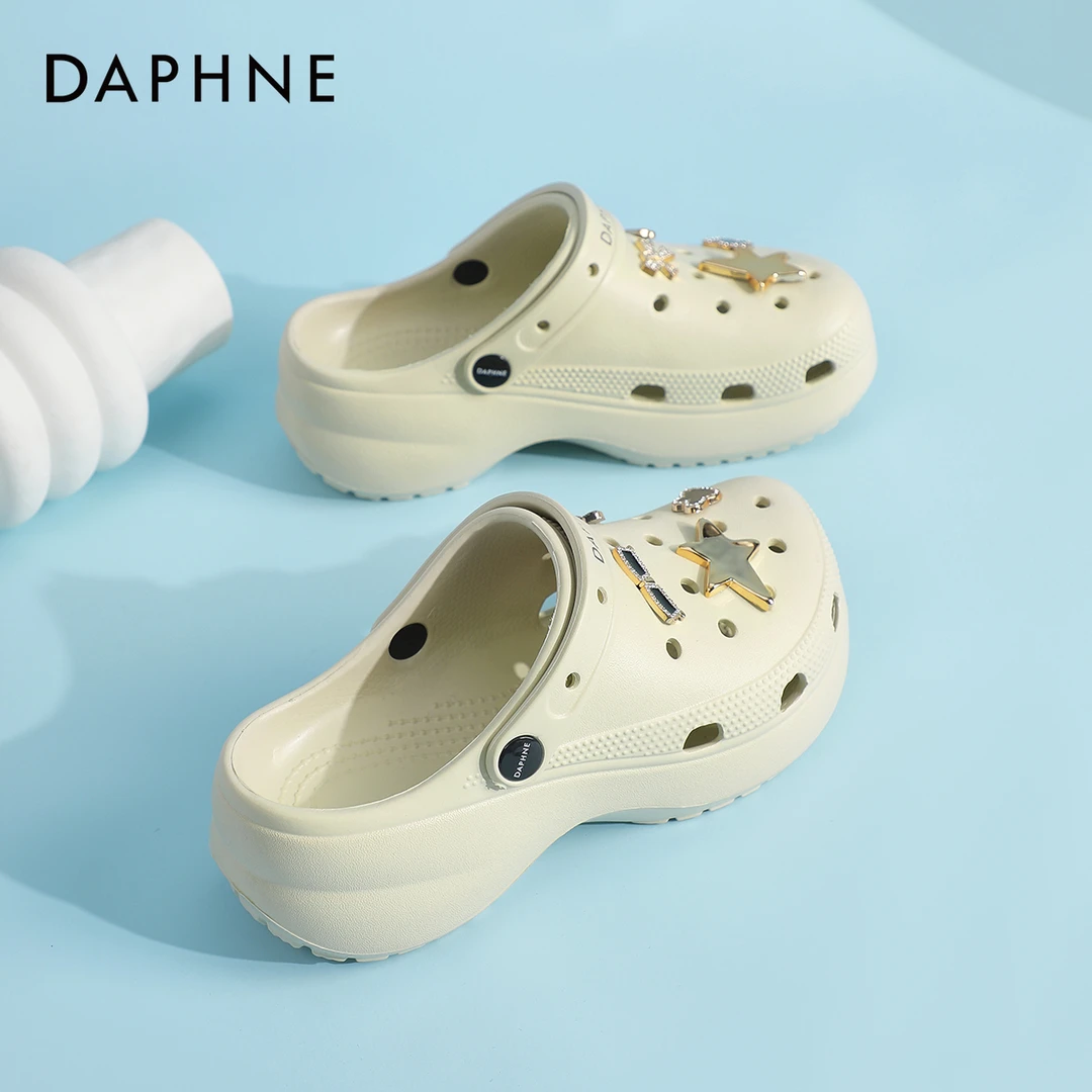 达芙妮洞洞鞋女款2025新款爆款夏季外穿增高沙滩拖鞋厚底防滑凉鞋