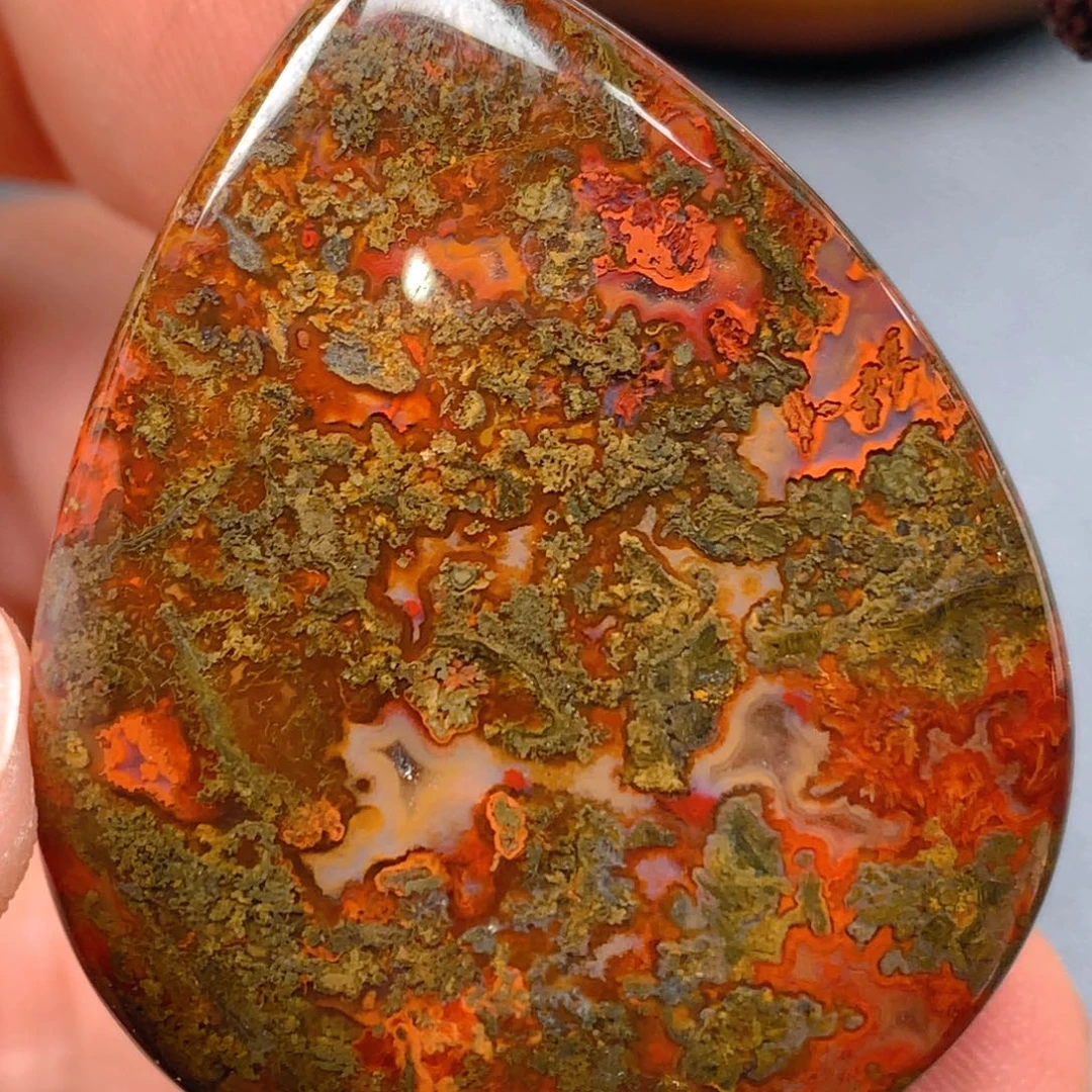 未镶嵌颈饰玛瑙/玉髓涛**旧