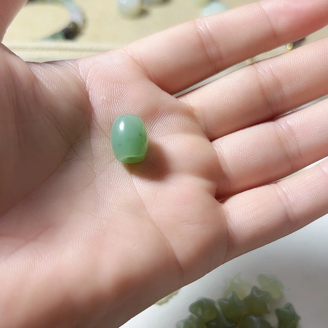 未镶嵌和田玉耳饰S****m