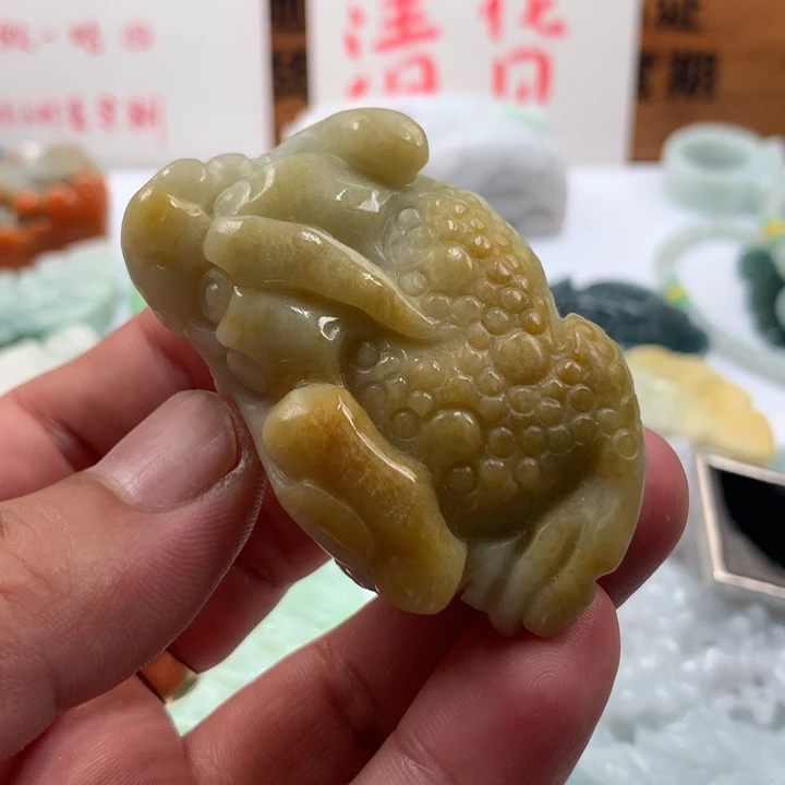 翡翠未镶嵌颈饰保真天然a货翡翠