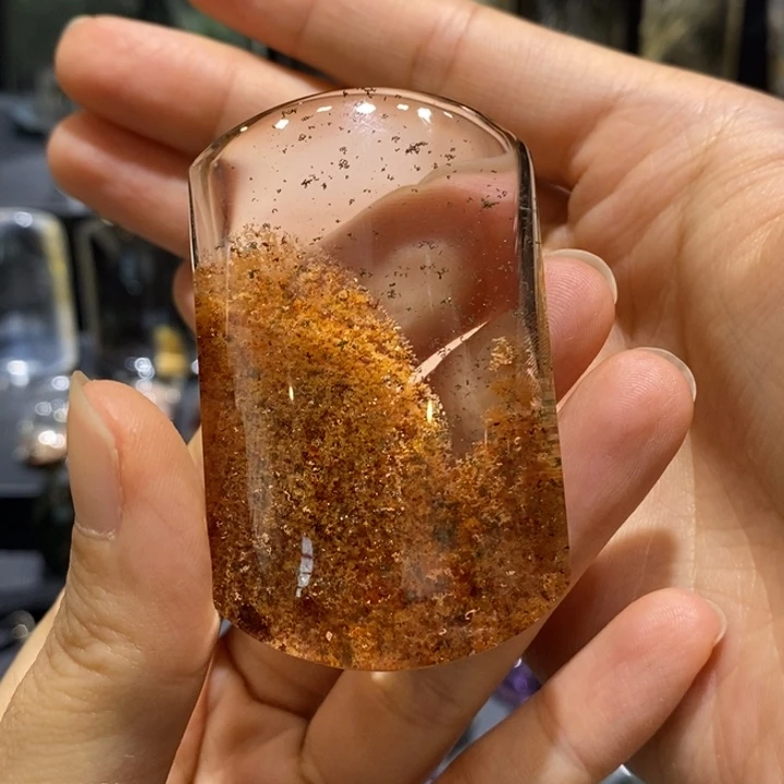 墨***间未镶嵌颈饰水晶睡觉