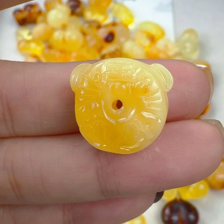 蜜蜡未镶嵌珠宝奇石全品 17.3×9mm