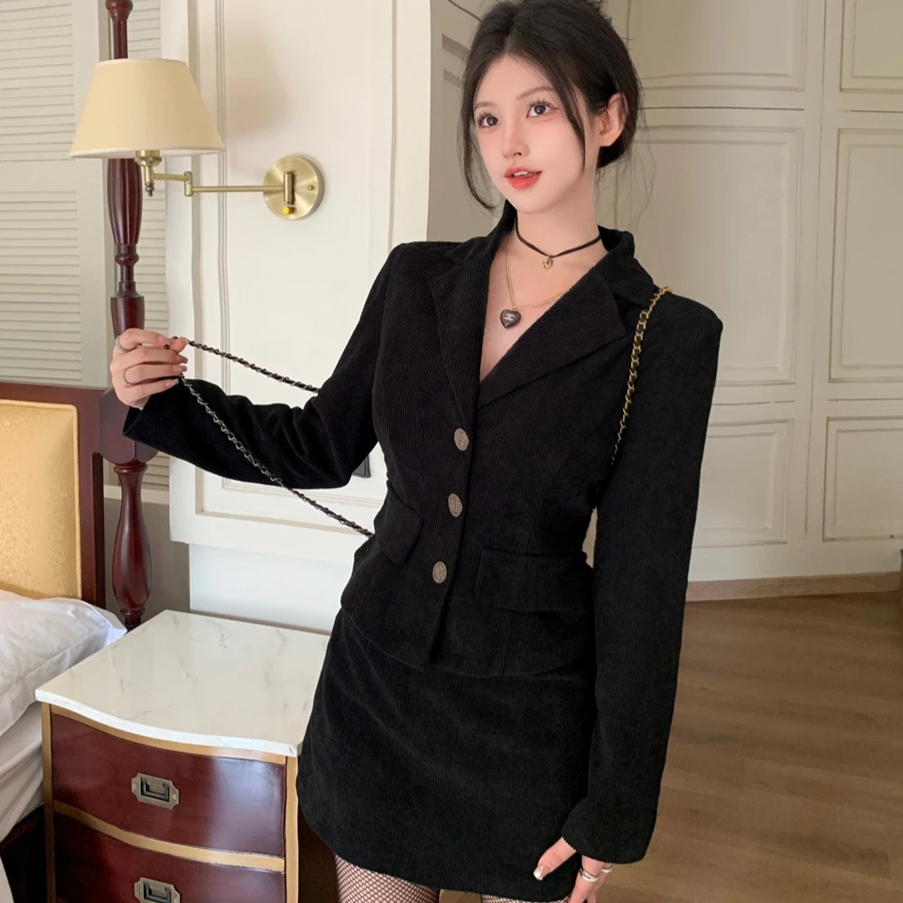 大码女装小香风套装时尚高级感新款西装外套气质减龄半裙两件套