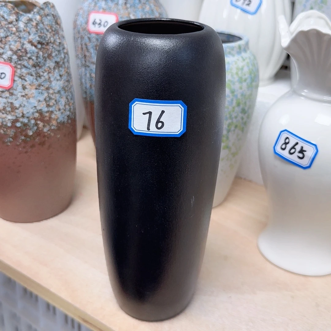 76号黑色陶瓷24厘米一个