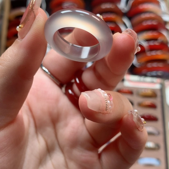 玛瑙/玉髓手镯未镶嵌卖****?