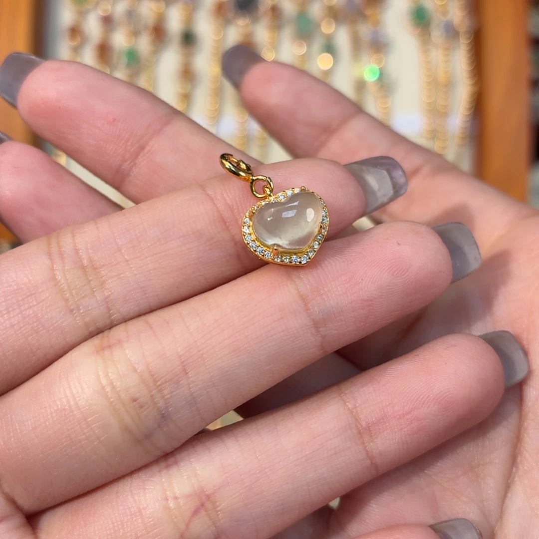 翡翠银S925镶嵌颈饰滴流爱心