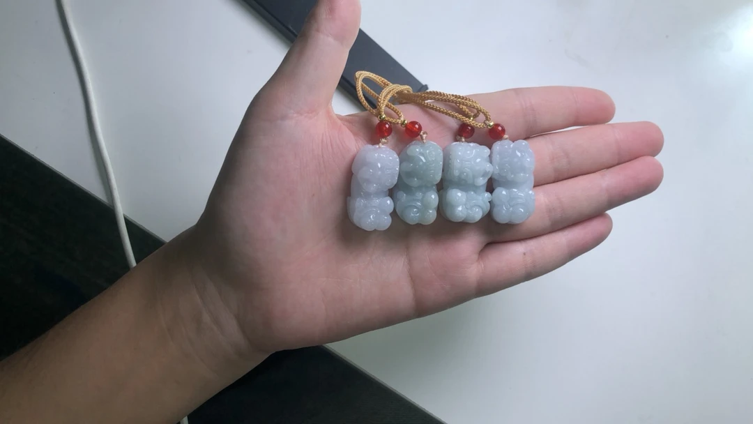 火火翡翠吊坠项链