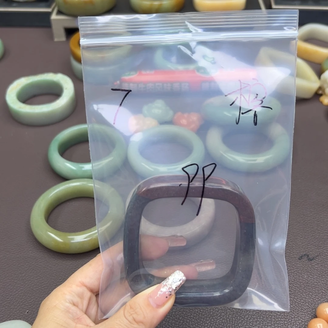 石英质玉手镯未镶嵌@****✨