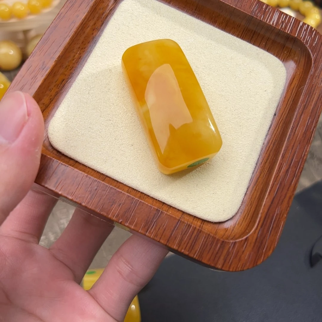 琥珀珠宝奇石未镶嵌琥珀珠宝奇石未镶嵌1