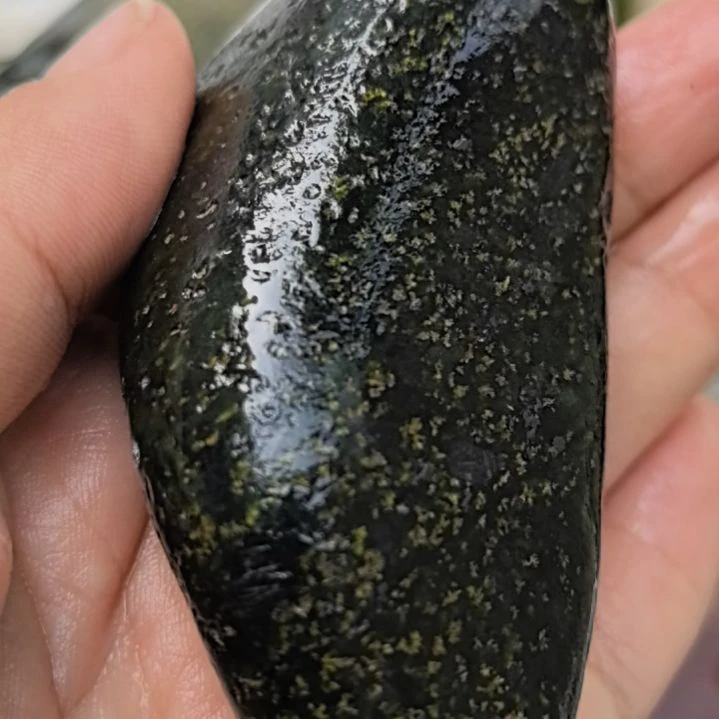 玉清*藏玉药王石原石手把件一个