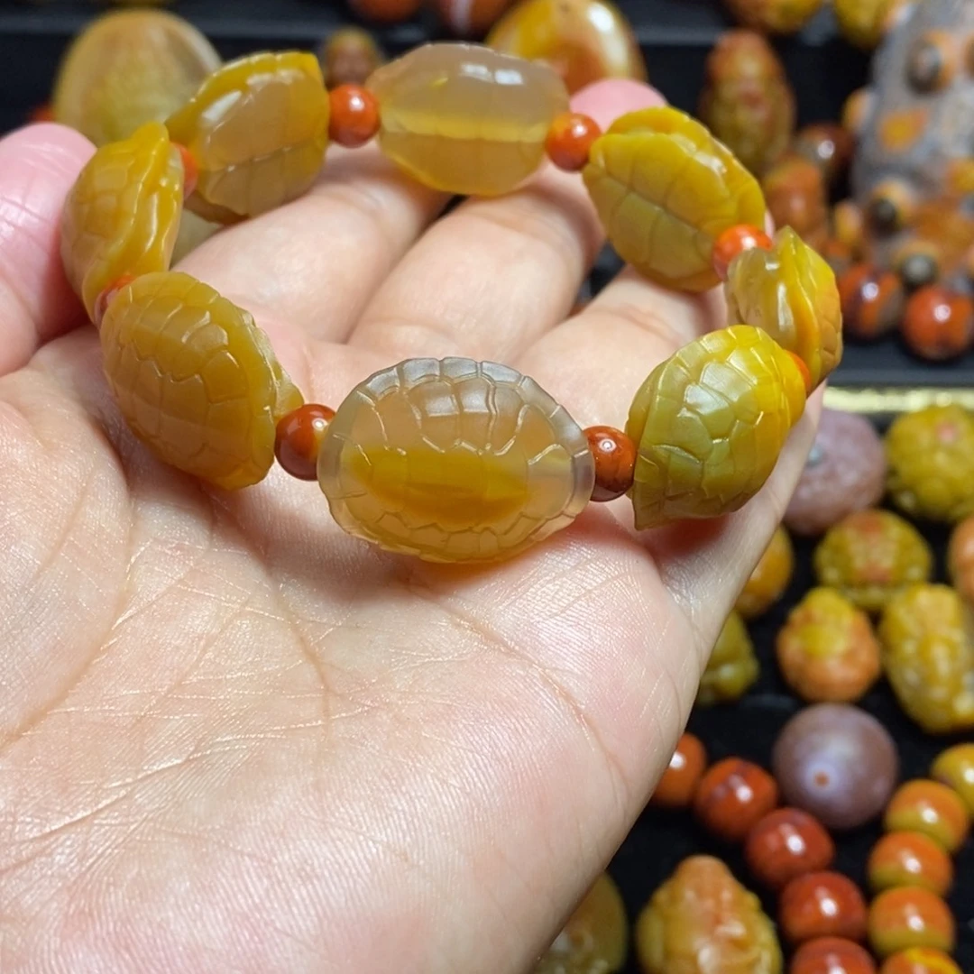 玛瑙/玉髓未镶嵌战国红富甲手串