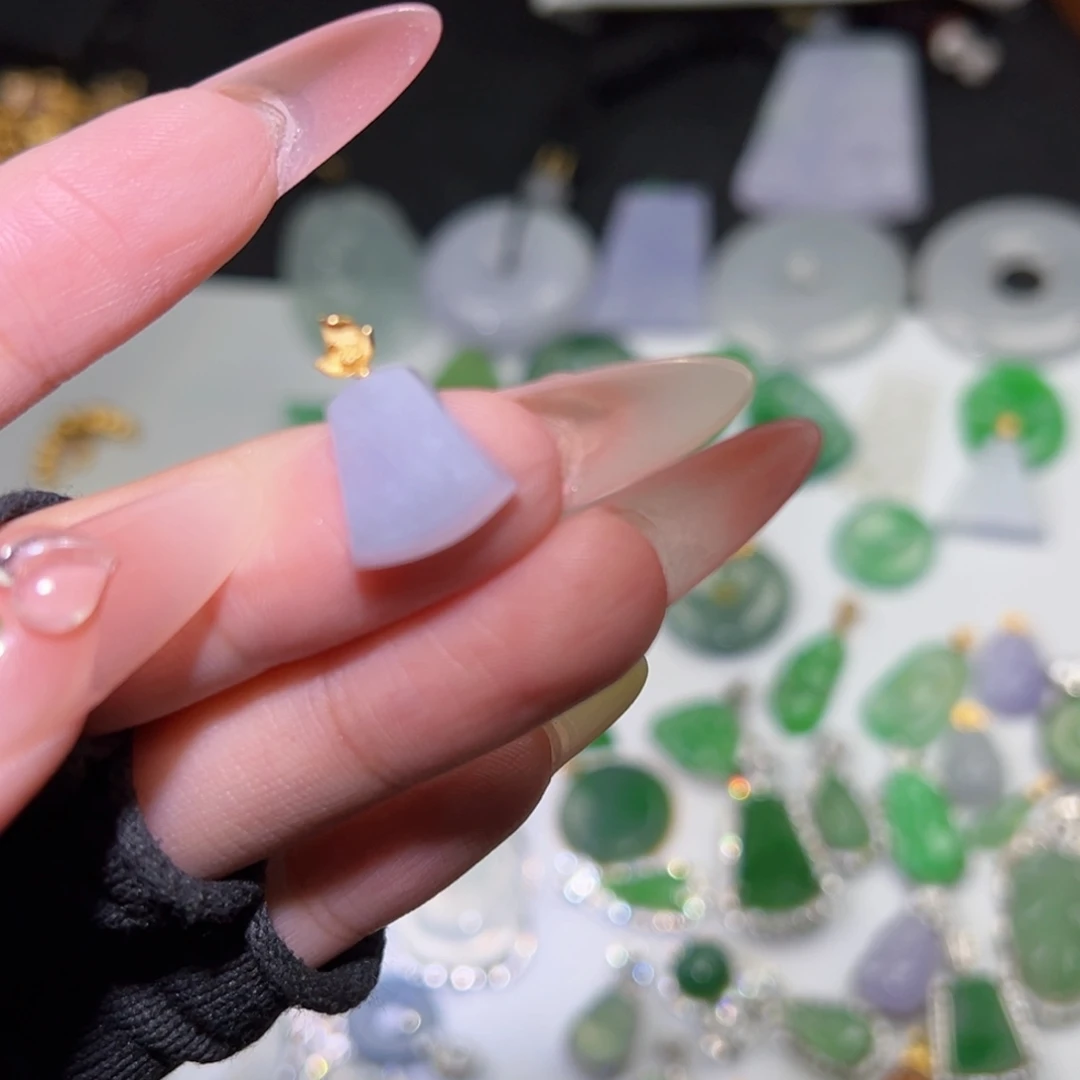 吊坠(不含链)18K金镶嵌翡翠