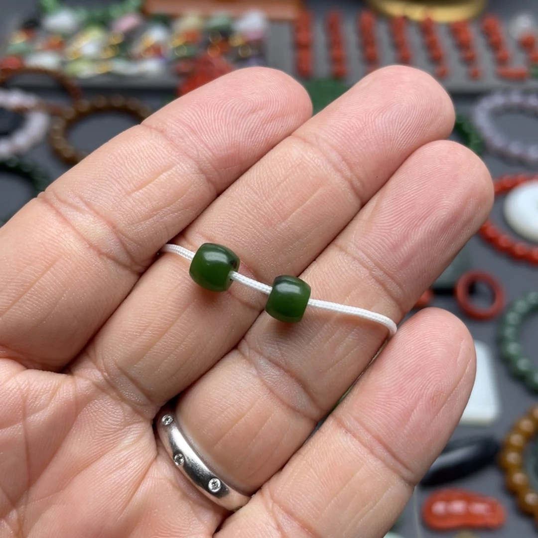 ****g和田玉未镶嵌颈饰