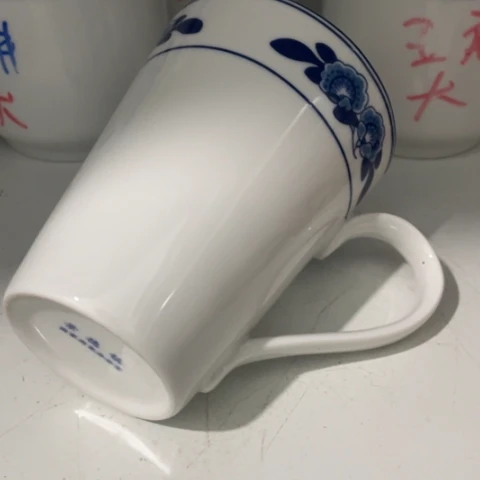 碟景德镇陶瓷双蕾花马克杯高岭土