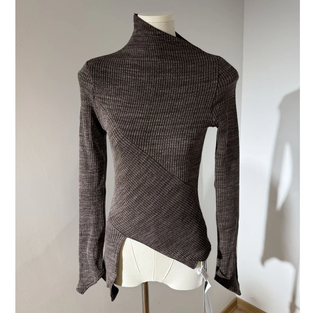 咖色斜边不规则设计针织衫