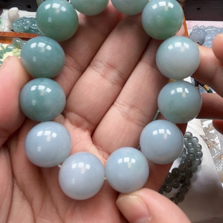 翡翠挂件未镶嵌珠串