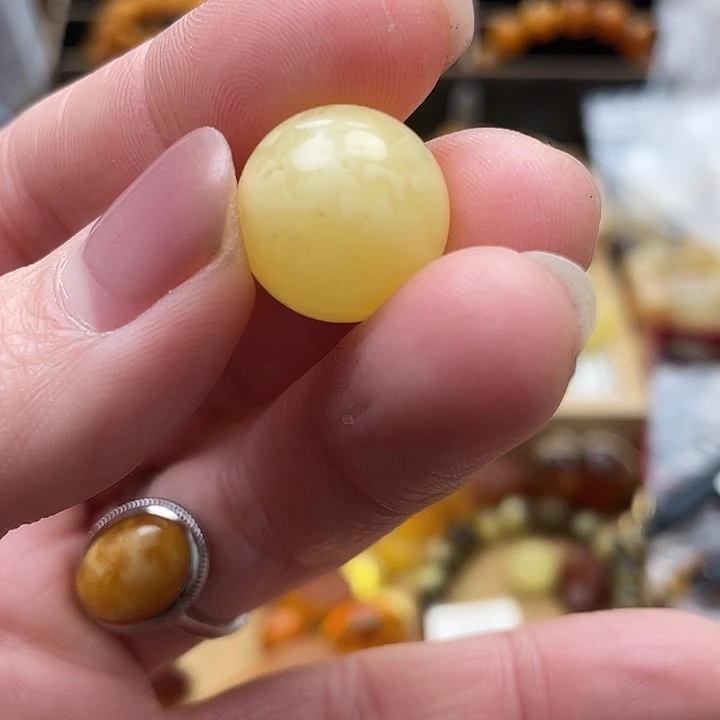 *****琥珀未镶嵌套链吊坠