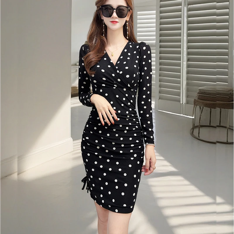 秋装新款连衣裙复古港风波点V领修身显瘦包臀裙高弹力网纱裙子
