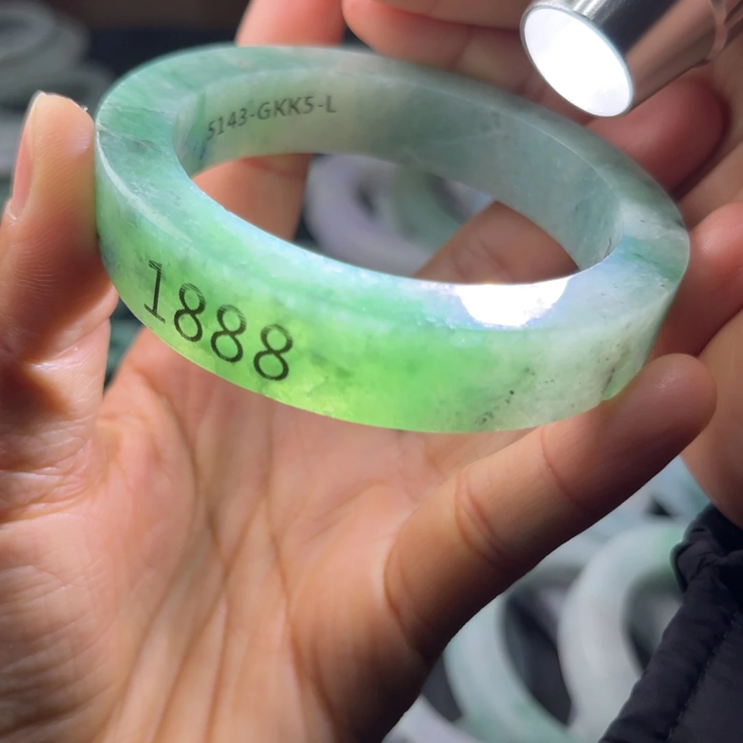 定制翡翠手镯未镶嵌