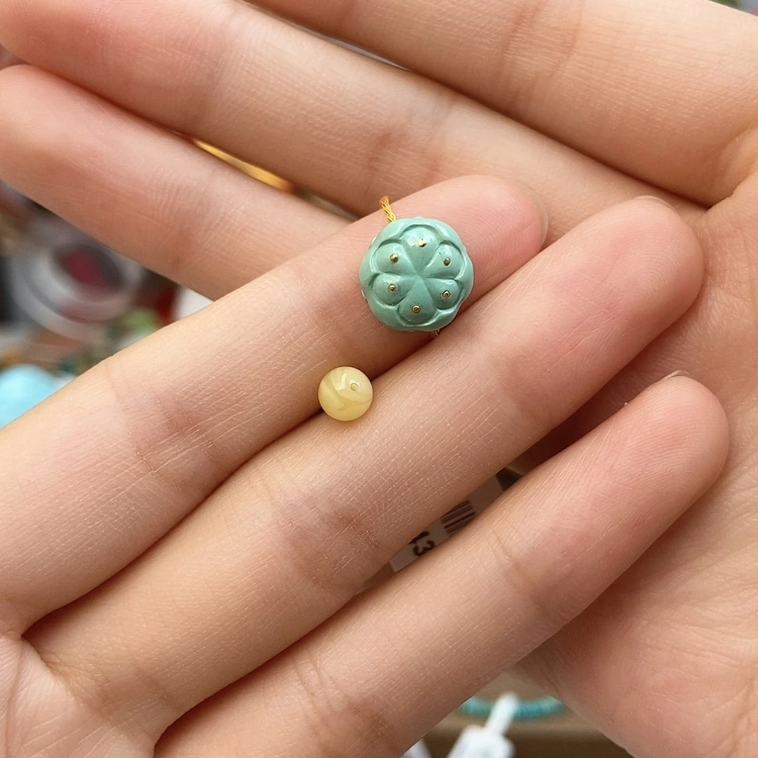 未镶嵌蜜蜡珠宝奇石
