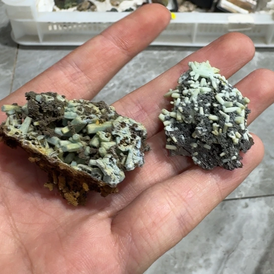 鲸***落月下珠宝严选矿物