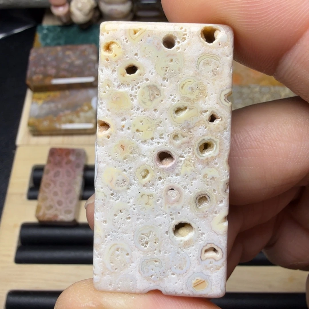 硅化玉未镶嵌纯天然色有机玉石保真色