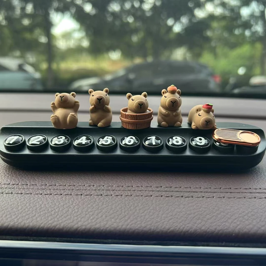 棕色水豚汽车临时停车挪车电话牌车载创意装饰品香薰车内摆件