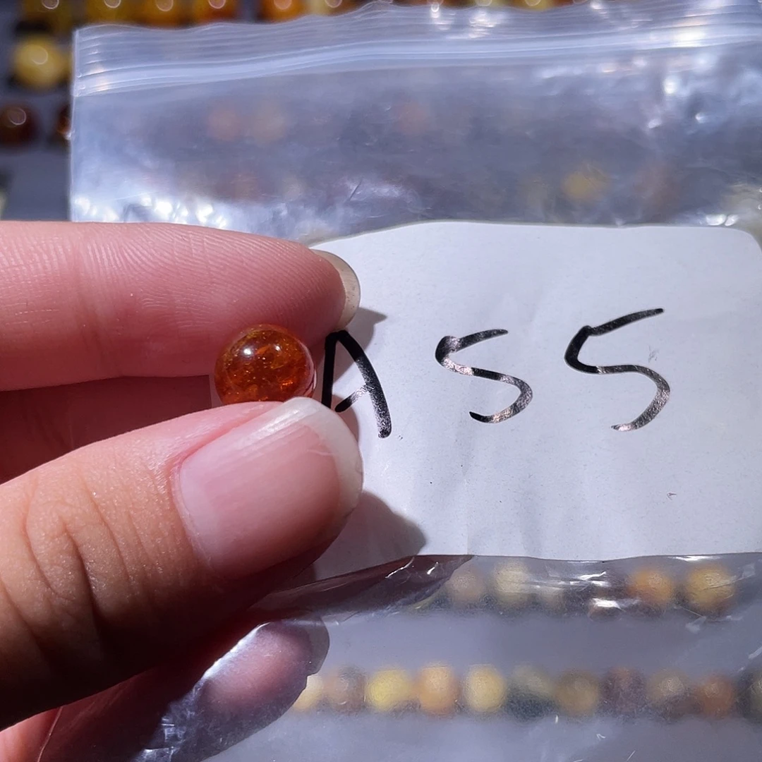 未镶嵌琥珀裸石9.5福利