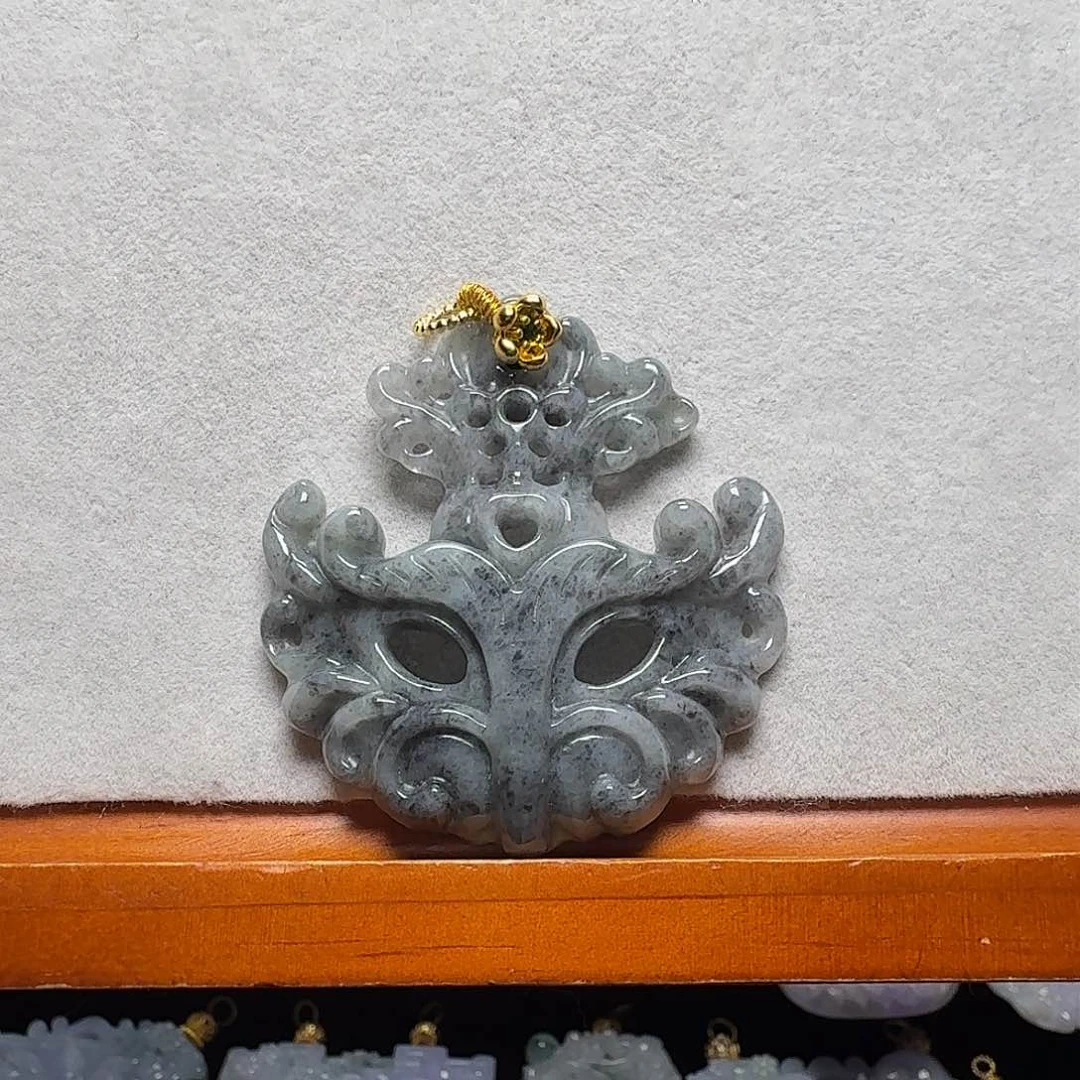吊坠(赠链)未镶嵌翡翠