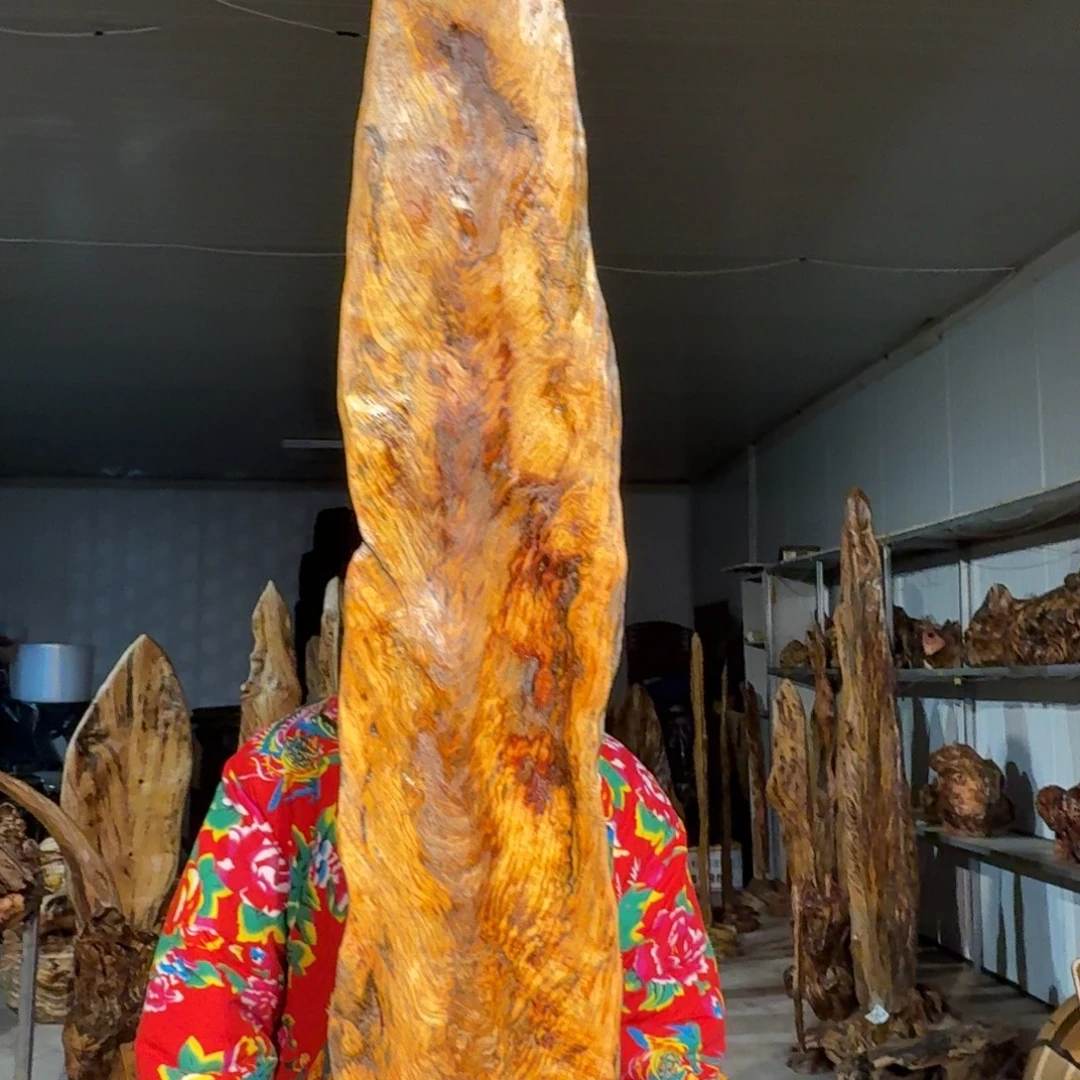 与***进木佳友琥珀木摆件18