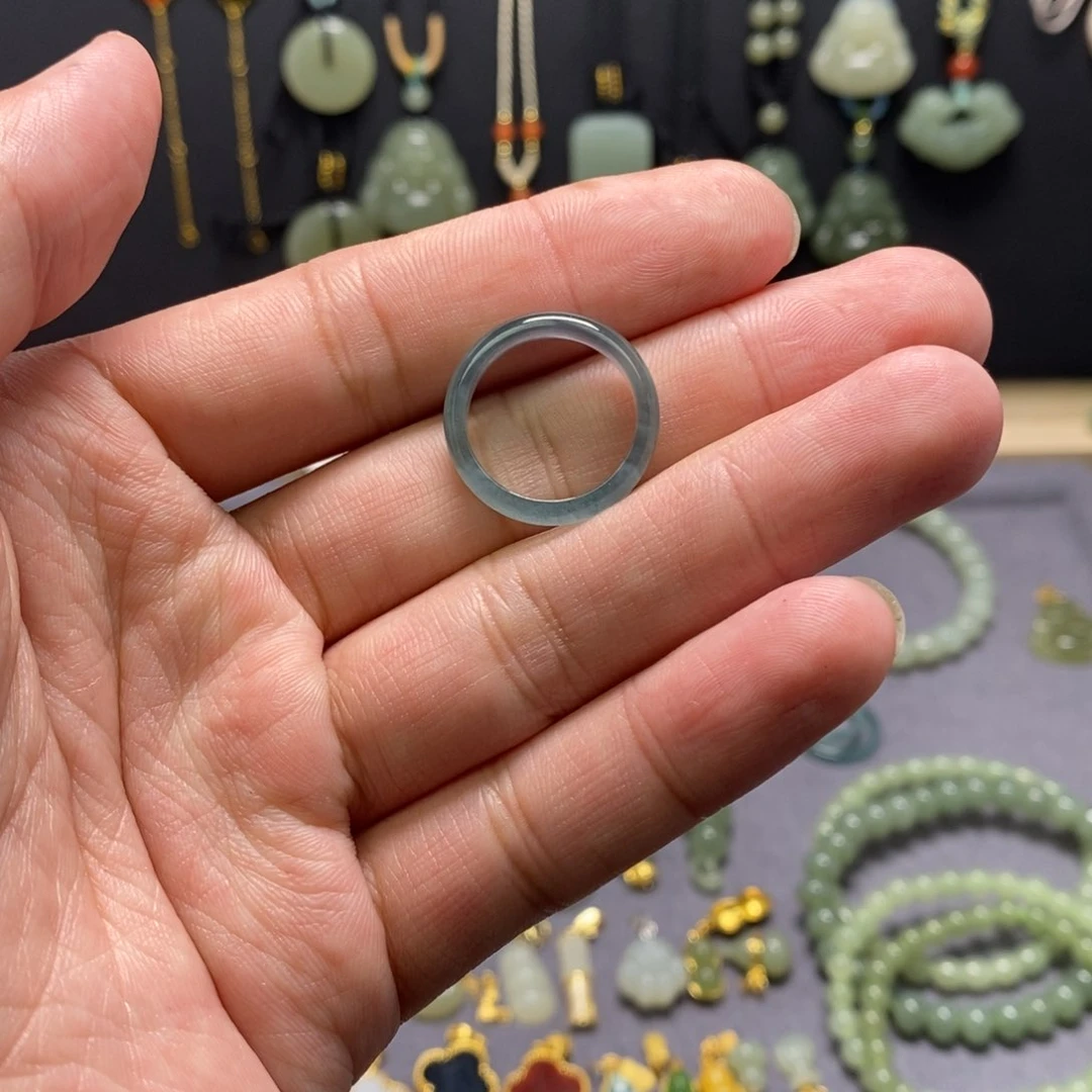 和田玉颈饰未镶嵌藤**霖