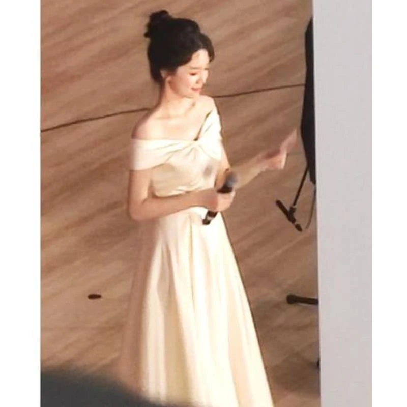 晚礼服一字肩端轻奢小众法式订婚连衣裙白色领证登记小白裙年会