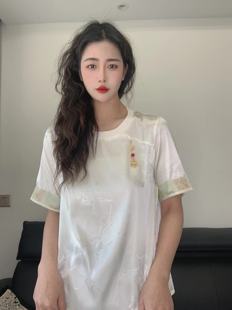 九月  挂坠短袖    新款春秋款式显瘦宽松打底国风气质打底衫