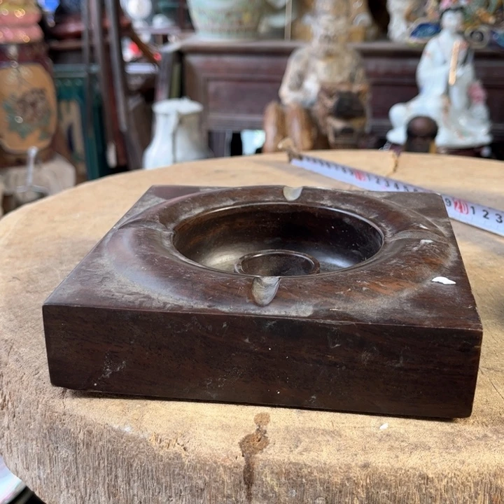 缸鑫**地明玉家的老物件