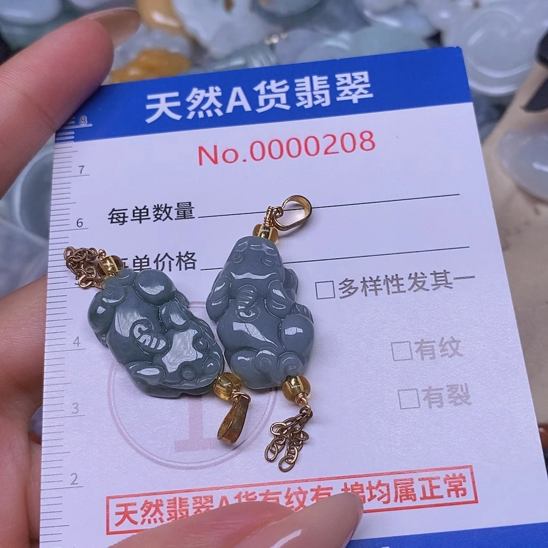 翡翠未镶嵌颈饰翡翠