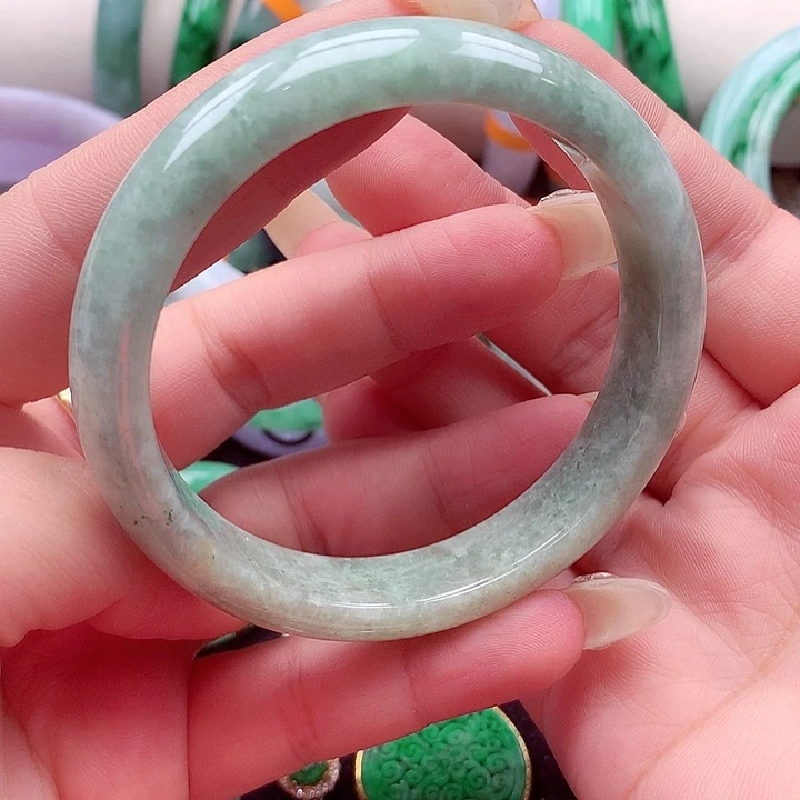 翡翠未镶嵌手镯翡翠手镯