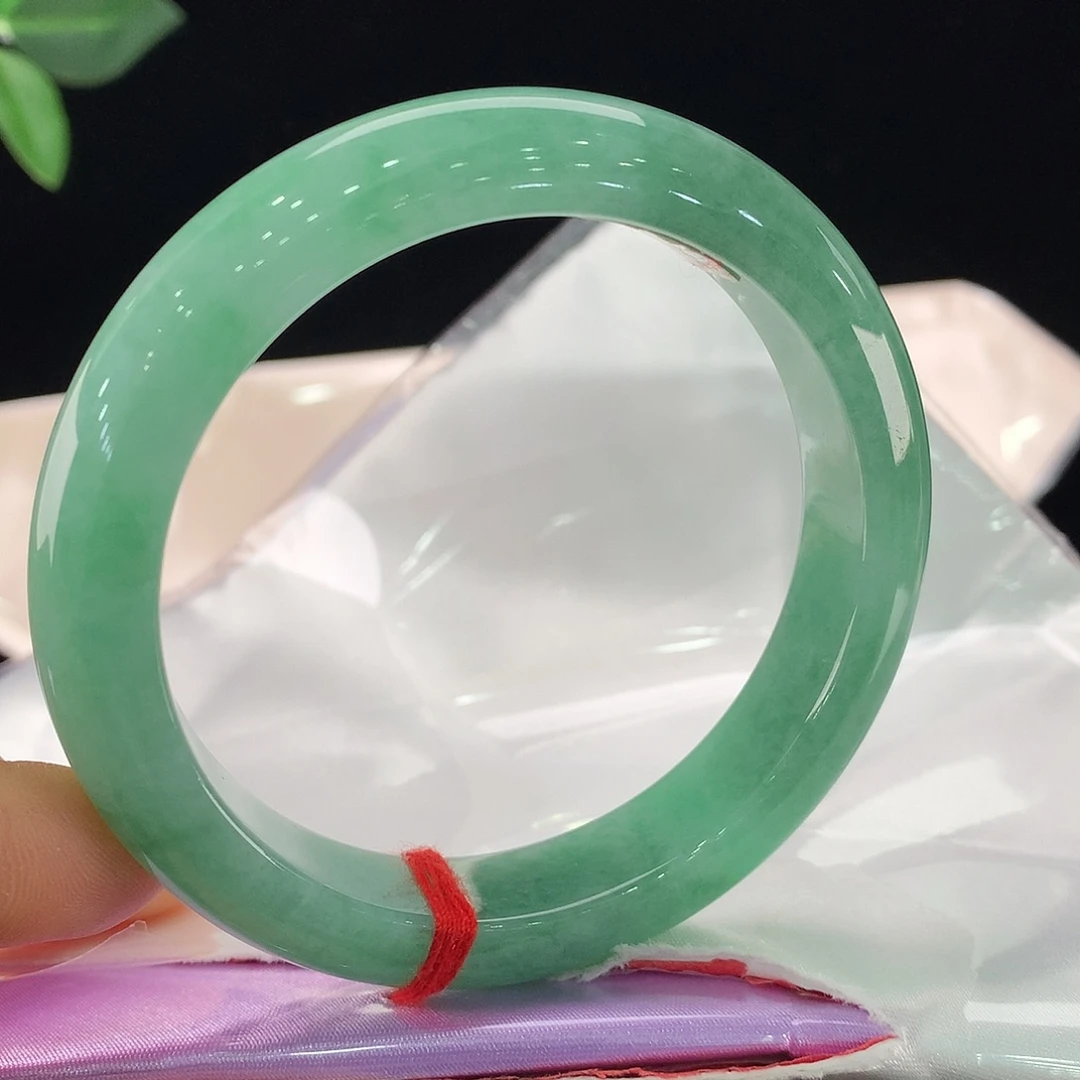 C***8翡翠未镶嵌手镯0536