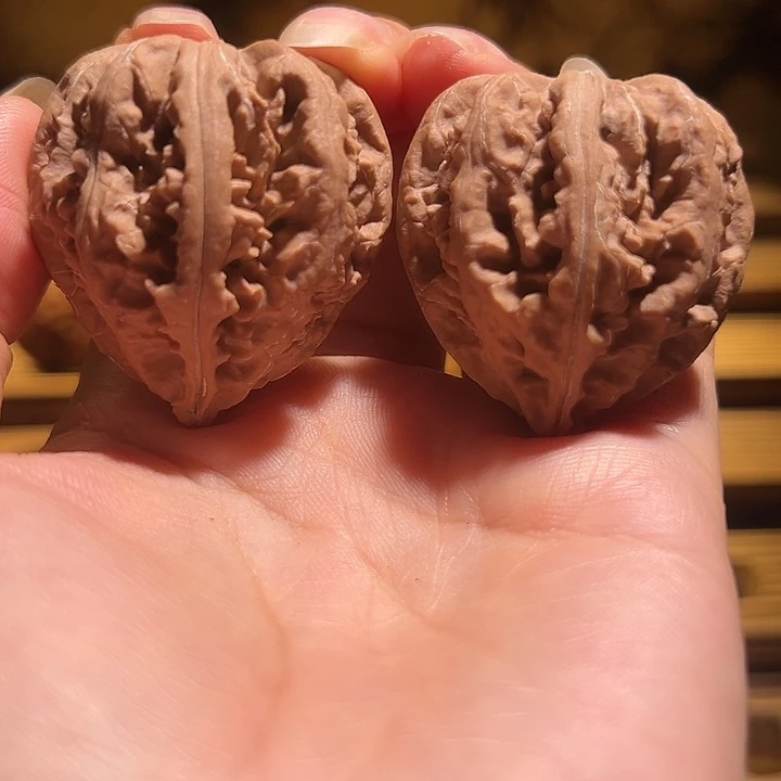 吊坠文玩核桃草莓