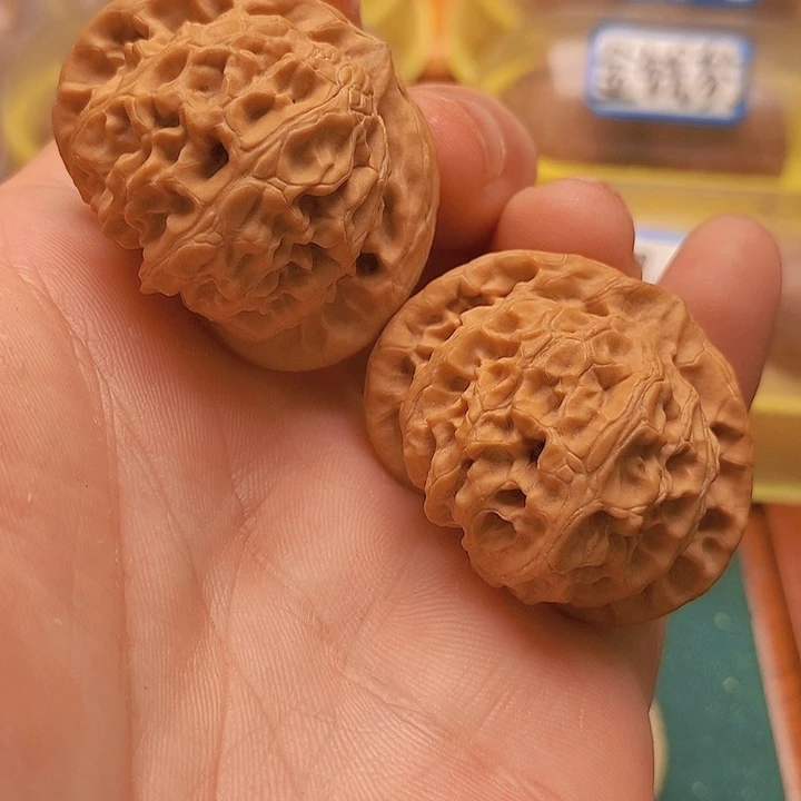 文玩核桃把件40全品宫灯