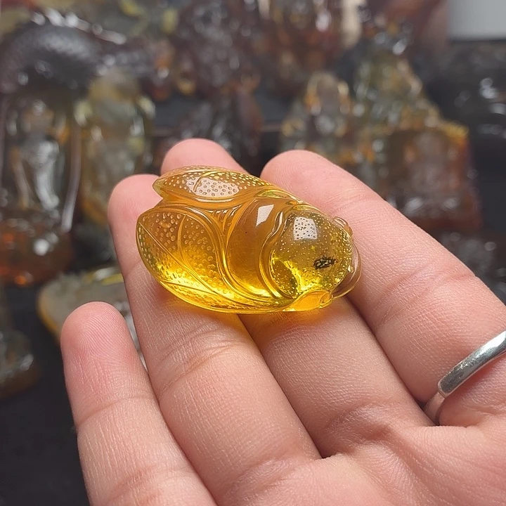 琥珀未镶嵌颈饰80