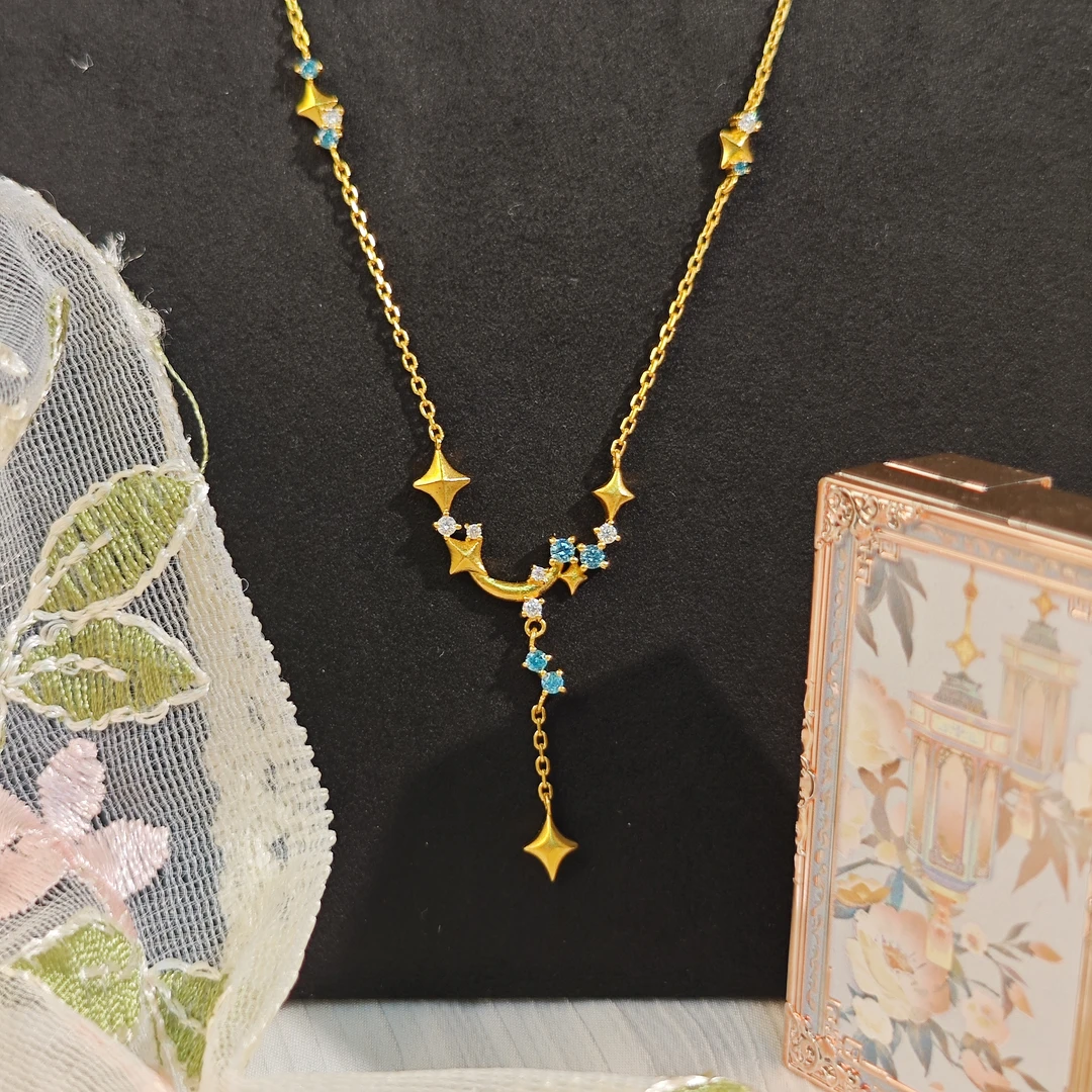 黄金姣姣星套链。