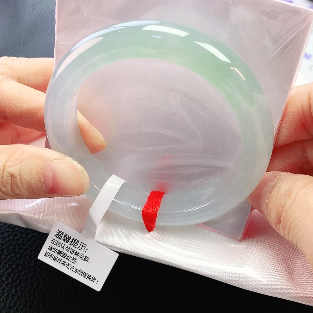 未镶嵌手镯翡翠55冰透绿