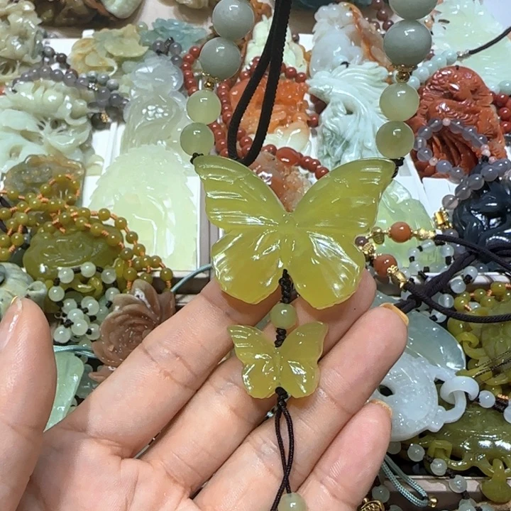 蛇纹石玉未镶嵌吊坠