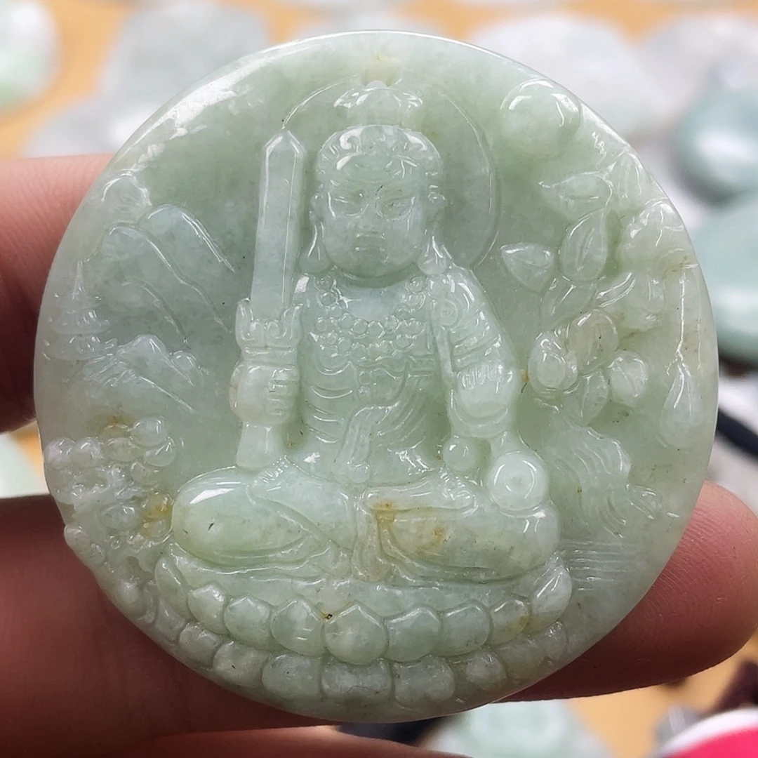翡翠未镶嵌颈饰不动