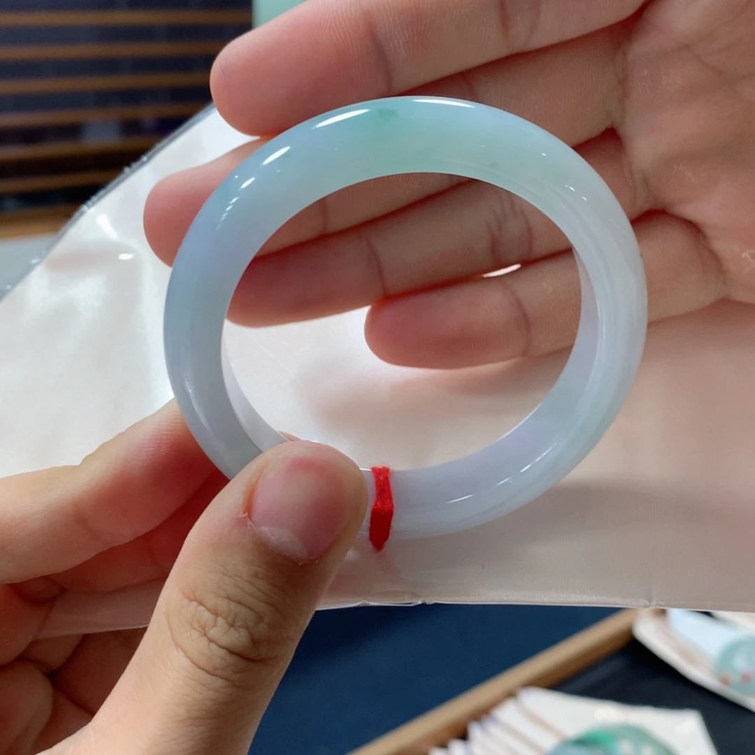 翡翠未镶嵌手镯买断