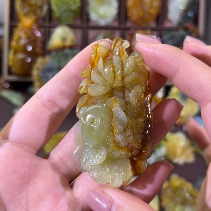 未镶嵌蛇纹石玉颈饰